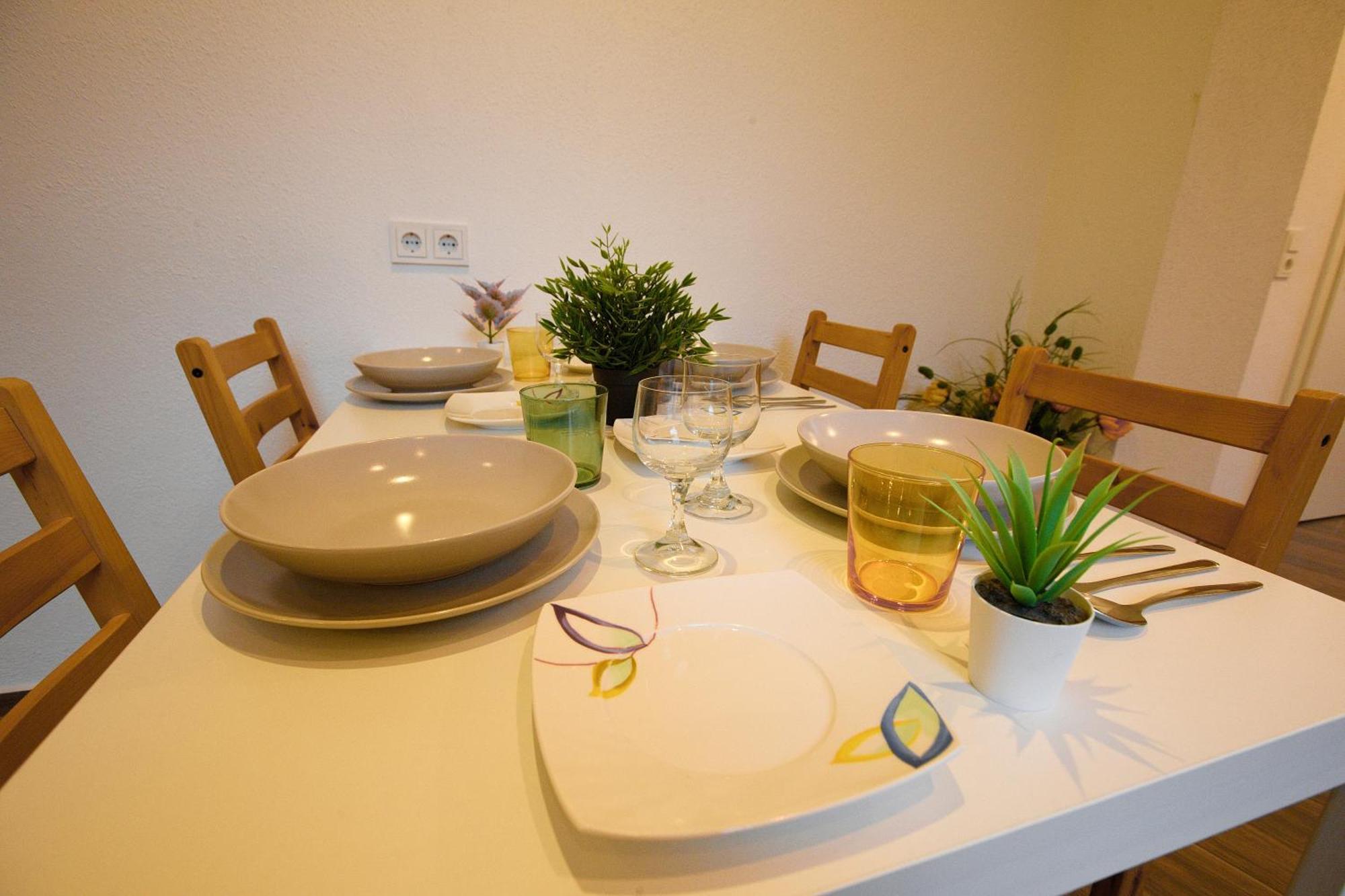 Das Haus Am Bach - Schoene Grosse Moderne Wohnung Mit Terrasse Osthofen Eksteriør billede