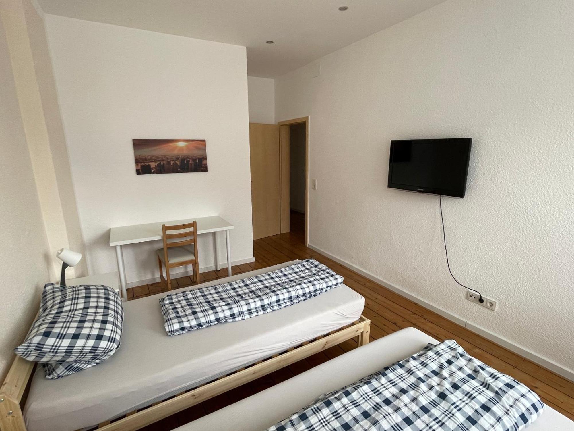 Das Haus Am Bach - Schoene Grosse Moderne Wohnung Mit Terrasse Osthofen Eksteriør billede
